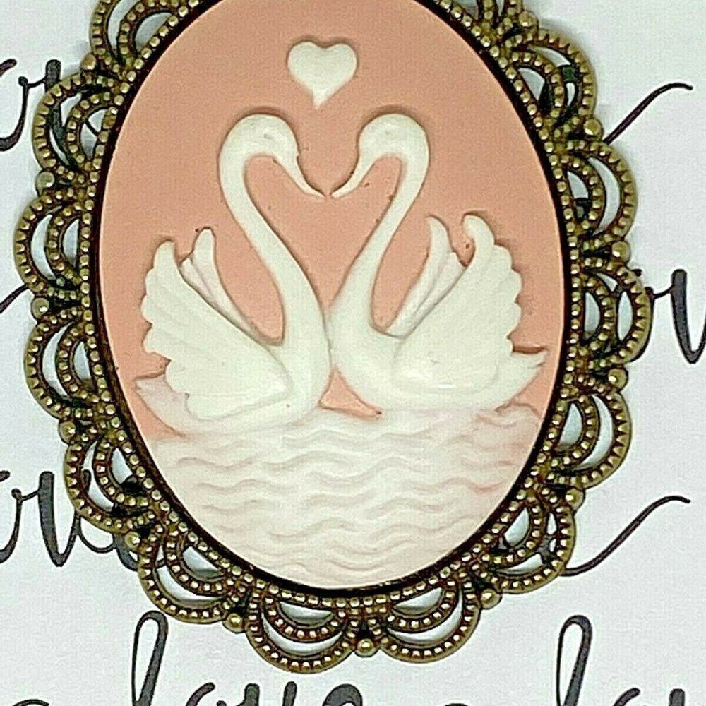 Pink Swans Cameo Love Birds Victorian Necklace New